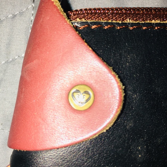 RARE Hand Stitched Roxy Vintage EUC Leather Purse - Picture 4 of 15